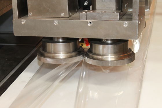 বালিশ ব্যাগ মাংস / ডাম্পলিং হিমায়িত খাদ্য প্যাকিং মেশিন